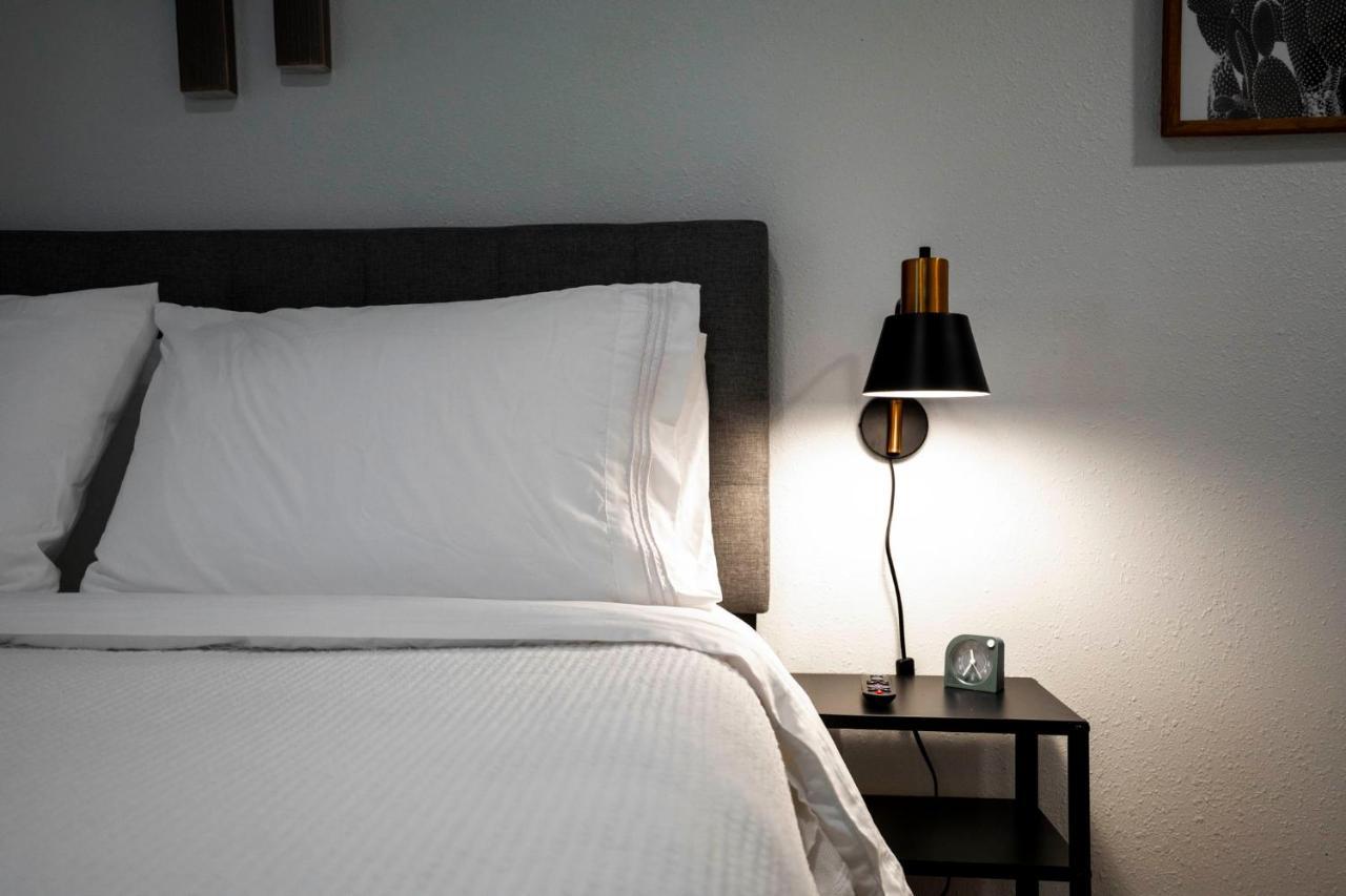 New! The Yellow Door- Downtown Wimberley W/ River Access 외부 사진