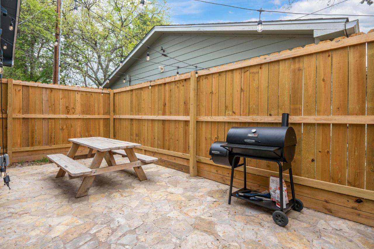 New! The Yellow Door- Downtown Wimberley W/ River Access 외부 사진
